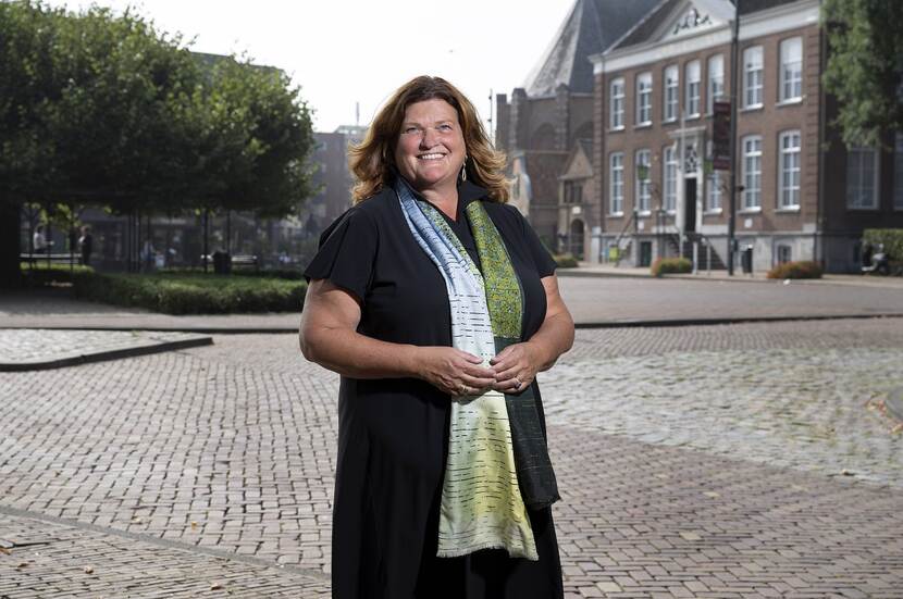 Burgemeester Marina Starmans-Gelijns van Etten-Leur