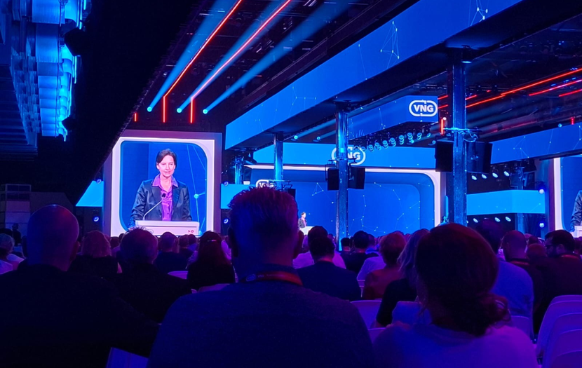 Minister Uitermark op het VNG-congres 2025 in Eindhoven